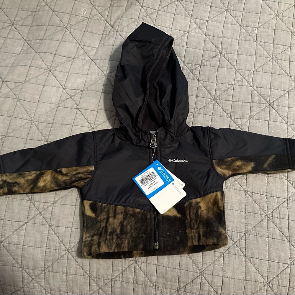 Columbia camp fleece.0-3 new with tags